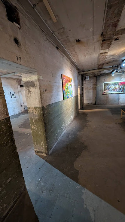 Von Löffeln, Helau und der Sehnsucht nach Köln – Acryl auf Leinwand, 80 × 120 cm